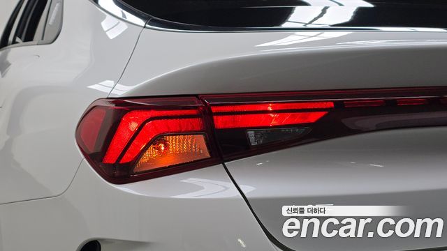 Kia K5 (III) 2.0 Prestige 2023 — фото 23