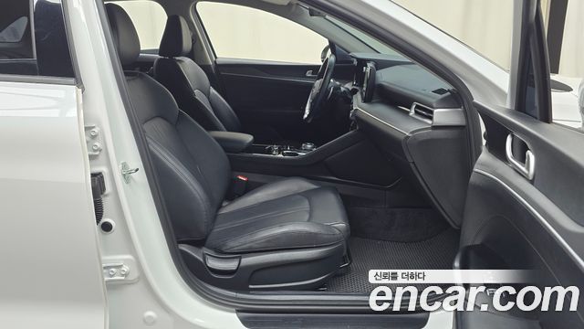 Kia K5 (III) 2.0 Prestige 2023 — фото 26