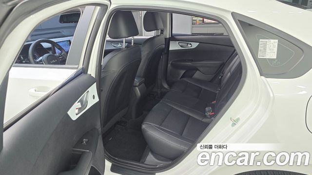 Kia K3 (II) 1.6 Trendy 2023 — фото 11