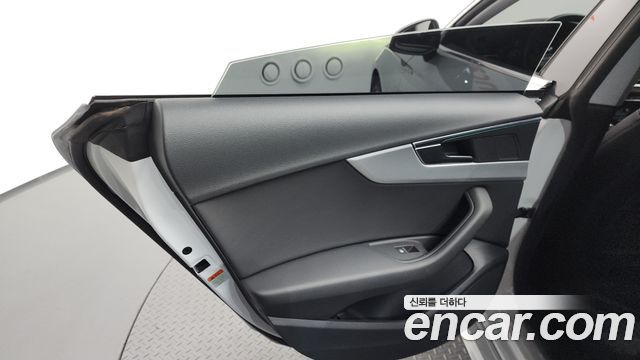 Audi A5 (F5) 40 TFSI Quattro Sportback 2023 — фото 25