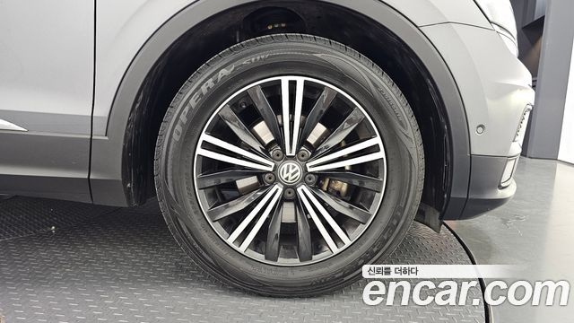 Volkswagen Tiguan (II) 2.0 TDI Prestige 2020 — фото 21