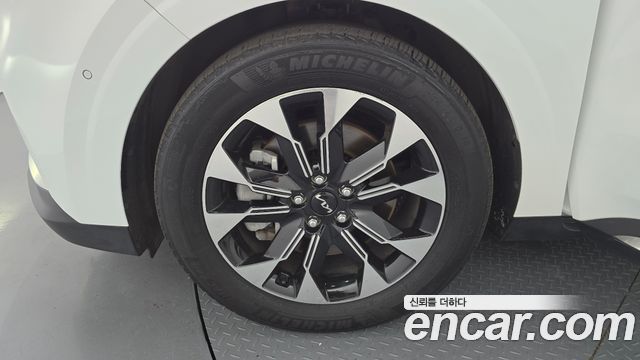 Kia Carnival (IV) Gasoline 9-Seater Signature 2023 — фото 5