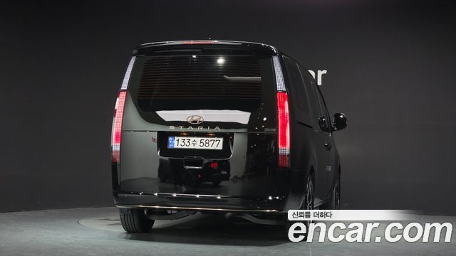 Hyundai Staria HEV 1.6 Lounge 7-Seater Inspiration 2025 — фото 4