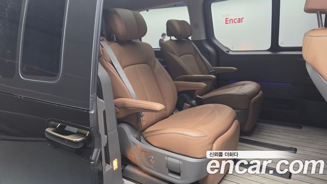 Hyundai Staria HEV 1.6 Lounge 7-Seater Inspiration 2025 — фото 11