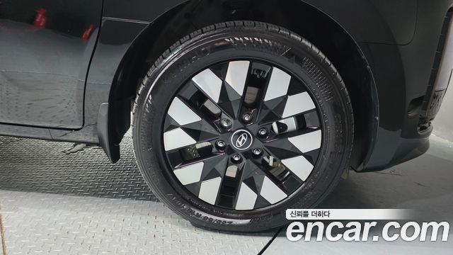 Hyundai Staria HEV 1.6 Lounge 7-Seater Inspiration 2025 — фото 21