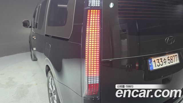 Hyundai Staria HEV 1.6 Lounge 7-Seater Inspiration 2025 — фото 23
