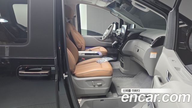 Hyundai Staria HEV 1.6 Lounge 7-Seater Inspiration 2025 — фото 26