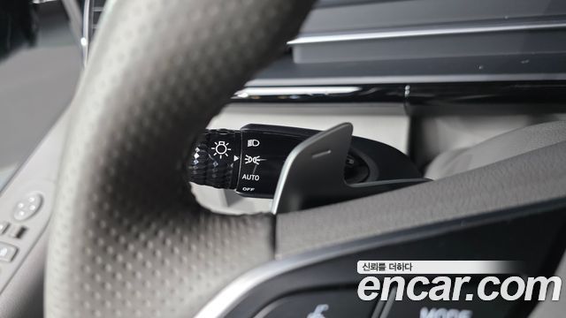 Hyundai Staria HEV 1.6 Lounge 7-Seater Inspiration 2025 — фото 28