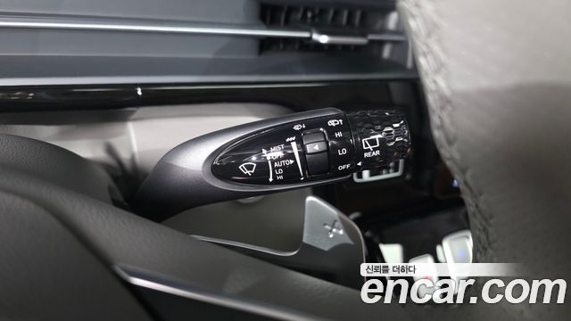 Hyundai Staria HEV 1.6 Lounge 7-Seater Inspiration 2025 — фото 30