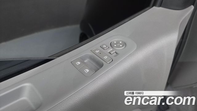 Hyundai Staria HEV 1.6 Lounge 7-Seater Inspiration 2025 — фото 36