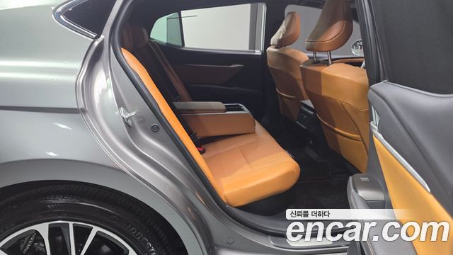 Toyota Camry (XV80) 2.5 XLE Premium Hybrid 2025 — фото 15