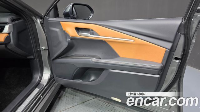 Toyota Camry (XV80) 2.5 XLE Premium Hybrid 2025 — фото 30
