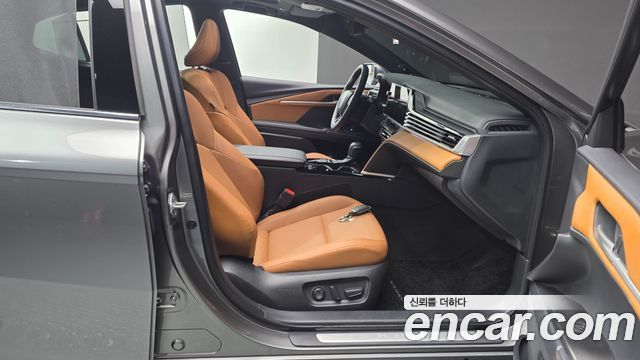 Toyota Camry (XV80) 2.5 XLE Premium Hybrid 2025 — фото 32