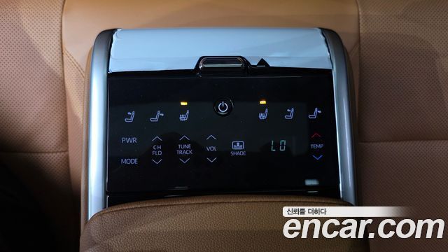 Toyota Camry (XV80) 2.5 XLE Premium Hybrid 2025 — фото 41