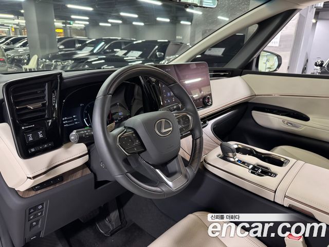 Lexus LM (II) 500h Executive 2025 — фото 4