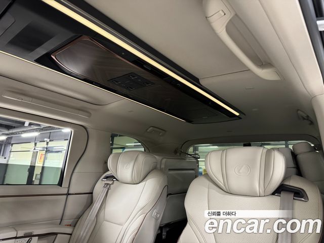 Lexus LM (II) 500h Executive 2025 — фото 16