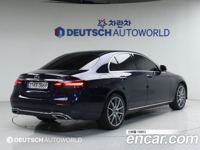 Mercedes-Benz E-Class (W213) E300e 4MATIC Exclusive 2022 — фото 2