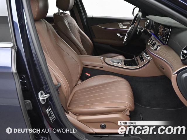 Mercedes-Benz E-Class (W213) E300e 4MATIC Exclusive 2022 — фото 10