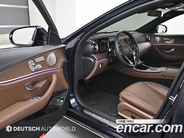 Mercedes-Benz E-Class (W213) E300e 4MATIC Exclusive 2022 — фото 15