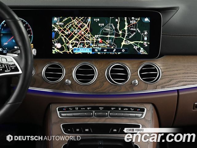 Mercedes-Benz E-Class (W213) E300e 4MATIC Exclusive 2022 — фото 18