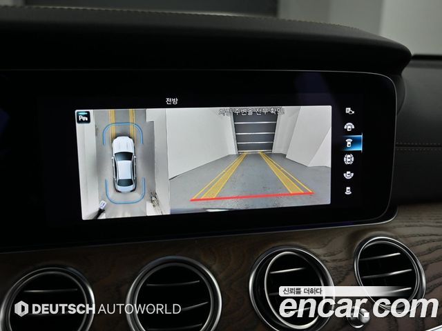 Mercedes-Benz E-Class (W213) E300e 4MATIC Exclusive 2022 — фото 19