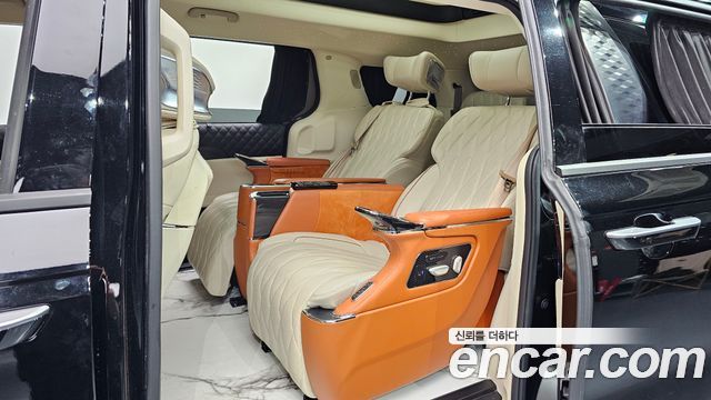 Kia Carnival (IV) Gasoline 9-seater Limousine(Special vehicle) 2022 — фото 11