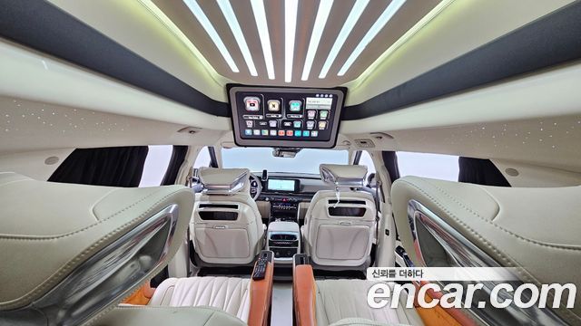 Kia Carnival (IV) Gasoline 9-seater Limousine(Special vehicle) 2022 — фото 16