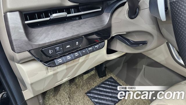 Kia Carnival (IV) Gasoline 9-seater Limousine(Special vehicle) 2022 — фото 17