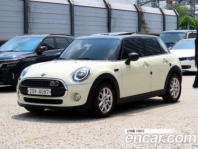 MINI Cooper 5Door HIGH 3rd 2019 — фото 2