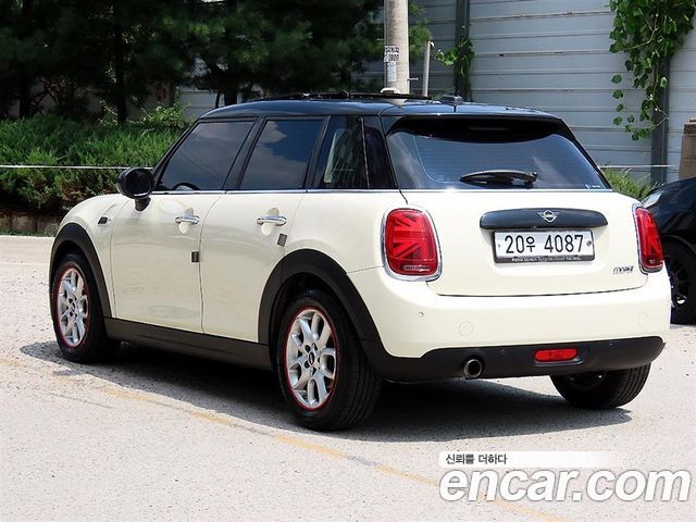 MINI Cooper 5Door HIGH 3rd 2019 — фото 3
