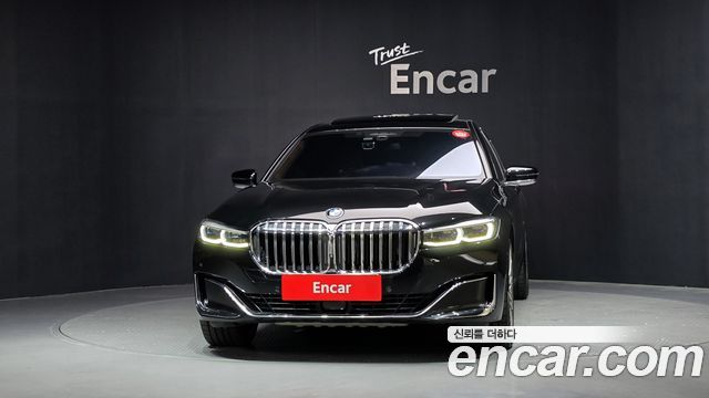 BMW 7 Series (G11) M760Li xDrive V12 Excellence 2020 — фото 3