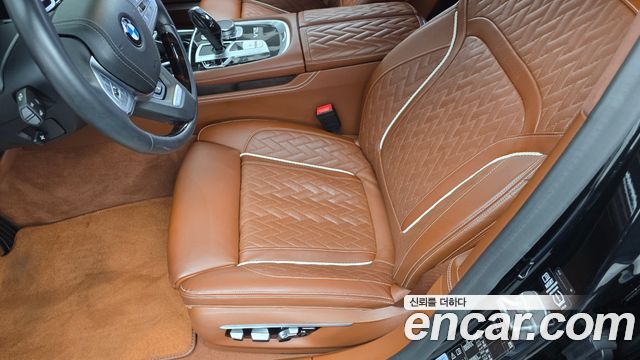 BMW 7 Series (G11) M760Li xDrive V12 Excellence 2020 — фото 39