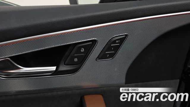 Audi Q8 (4M) 45 TDI Quattro Premium 2021 — фото 30