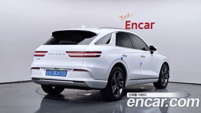 Genesis Electrified (GV70) e-AWD 2022 — фото 2