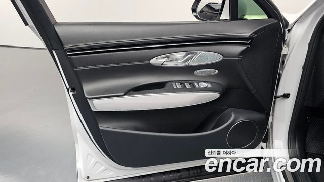 Genesis Electrified (GV70) e-AWD 2022 — фото 24