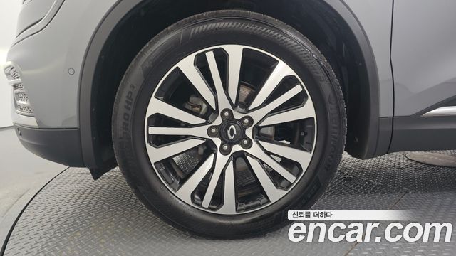 Renault Korea QM6 2.0 LPe Premiere 2WD 2023 — фото 5