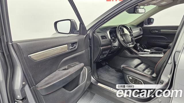 Renault Korea QM6 2.0 LPe Premiere 2WD 2023 — фото 10