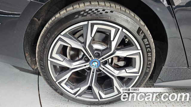 BMW i4 eDrive40 M Sports 2022 — фото 5
