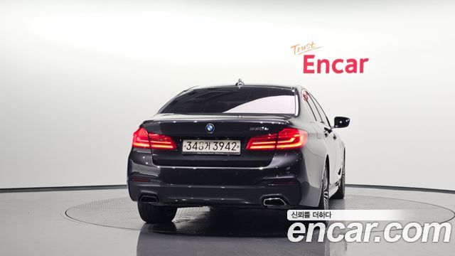 BMW 5 Series (G30) 530e M Sport 2020 — фото 4