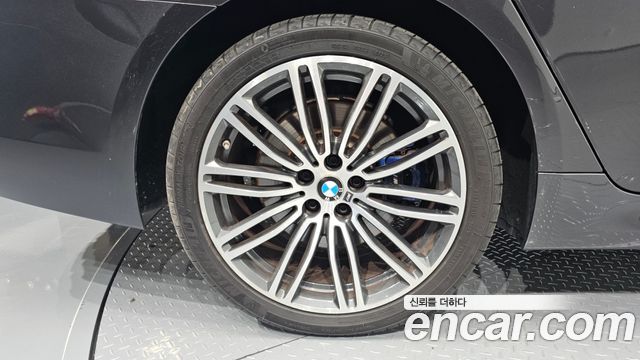 BMW 5 Series (G30) 530e M Sport 2020 — фото 5