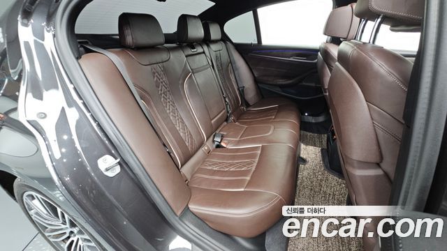 BMW 5 Series (G30) 530e M Sport 2020 — фото 11
