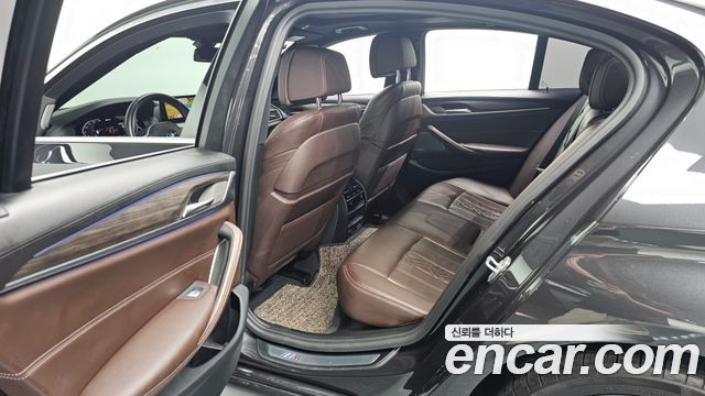 BMW 5 Series (G30) 530e M Sport 2020 — фото 12