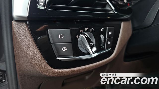 BMW 5 Series (G30) 530e M Sport 2020 — фото 20
