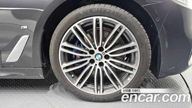 BMW 5 Series (G30) 530e M Sport 2020 — фото 21