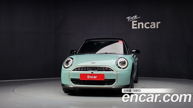 MINI Cooper S (IV) 5 Door Favoured 2025 — фото 3