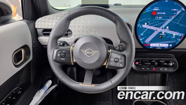 MINI Cooper S (IV) 5 Door Favoured 2025 — фото 17