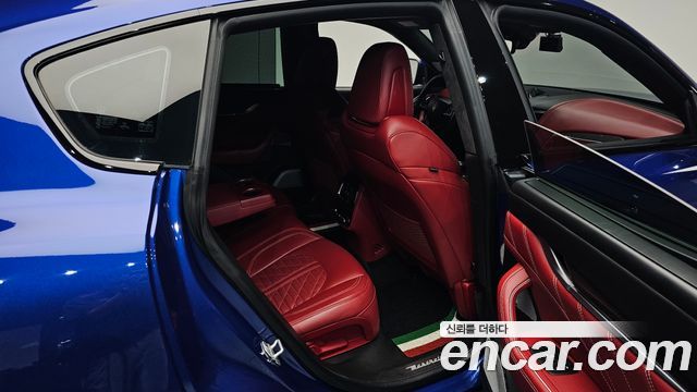 Maserati Levante 3.8 GTS AWD 2019 — фото 12
