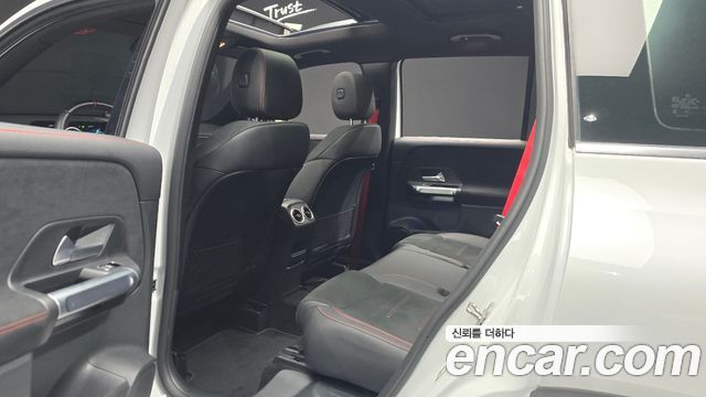 Mercedes-Benz GLB-Class (X247) AMG GLB35 4MATIC 2023 — фото 11