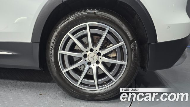 Mercedes-Benz GLB-Class (X247) AMG GLB35 4MATIC 2023 — фото 21