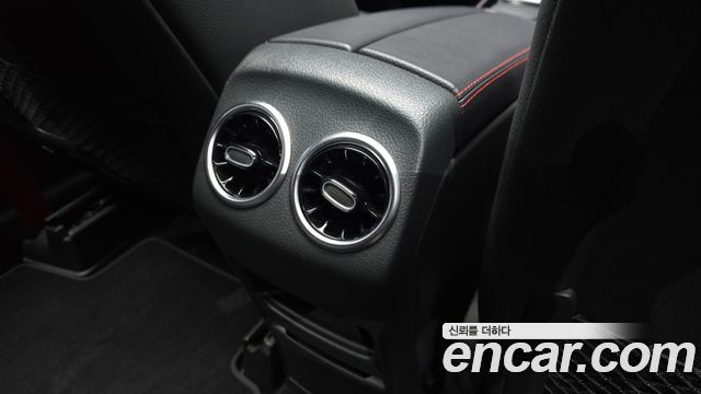 Mercedes-Benz GLB-Class (X247) AMG GLB35 4MATIC 2023 — фото 30